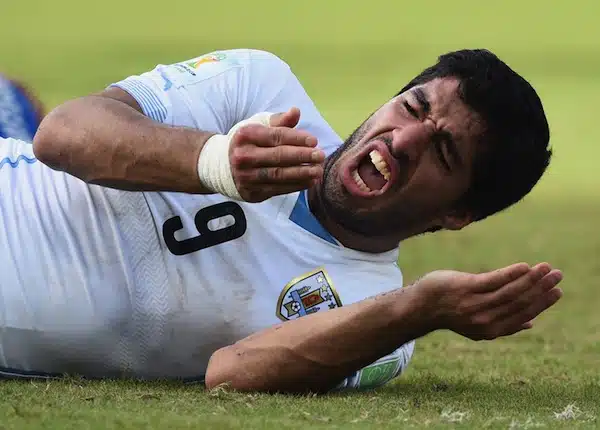 Suarez Uruguay-v-Italy