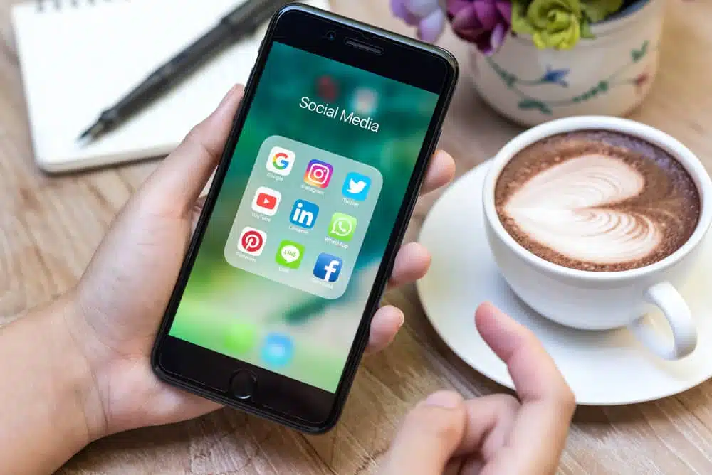 social media influencer browser media