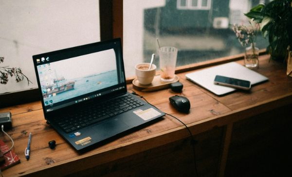 Laptop in cafe